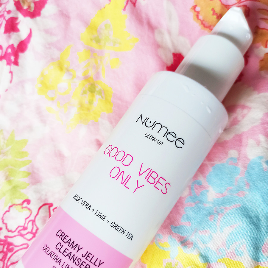 Gel rửa mặt Numee Glow Up sạch sâu, dưỡng ẩm da 200ML