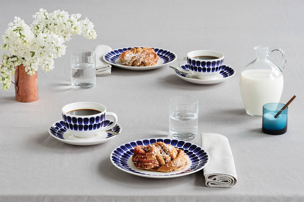 Cốc sứ Tuokio Iittala, họa tiết xanh cobalt