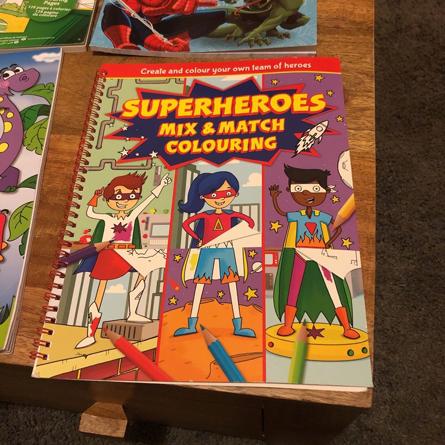 Sách tô màu Superheroes Mix and Match Colouring