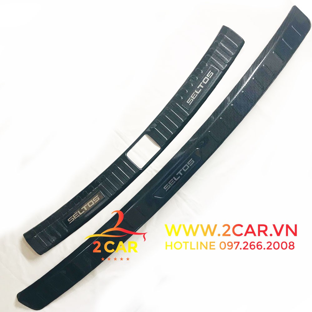 Ốp Chống trầy cốp trong, ngoài CARBON xe Kia Seltos 2020- 2021- 2022, vân cacbon cao cấp