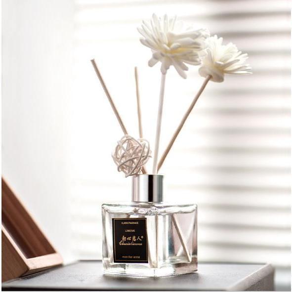 Chai Tinh Dầu Thơm Có Bông Hoa Home Fragrance 50ml