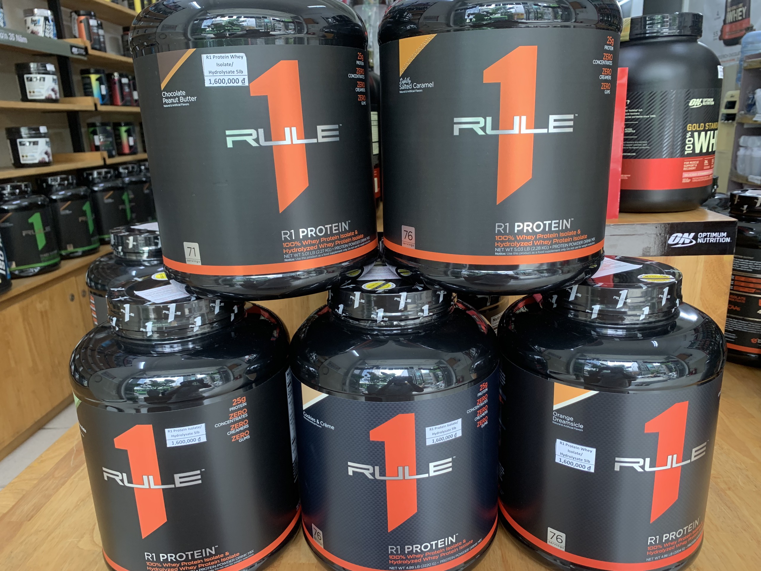 Thực phẩm tăng cơ Rule 1 Protein Isolate/ Hydrolysate 4.8-5.01lb tặng Rule 1 Shaker