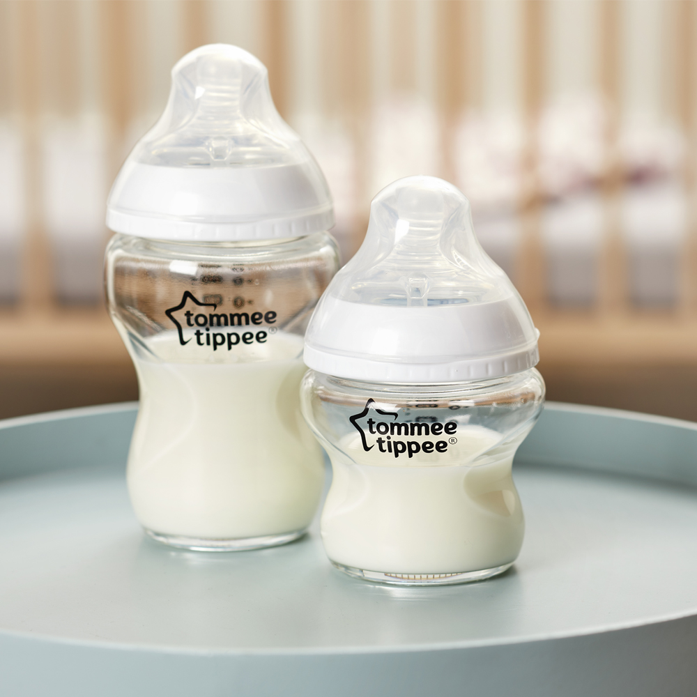 Bình Sữa Thủy Tinh Ty Siêu Mềm Tự Nhiên Tommee Tippee Closer To Nature 150ml, Núm Ty Của Bình 0-3 tháng