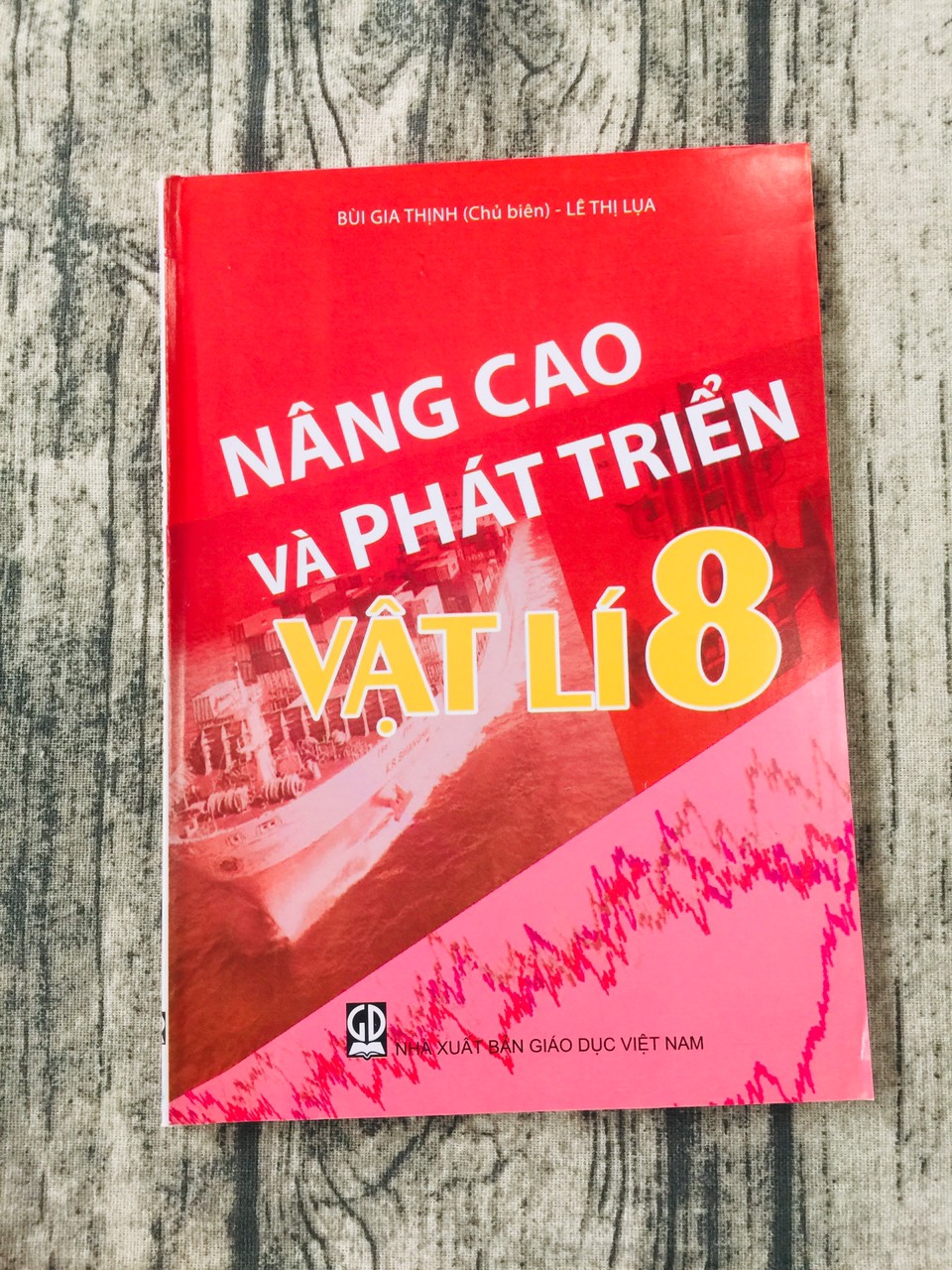 Sách tham khảo 8: Nâng cao và phát triển Vật lý Lớp 8