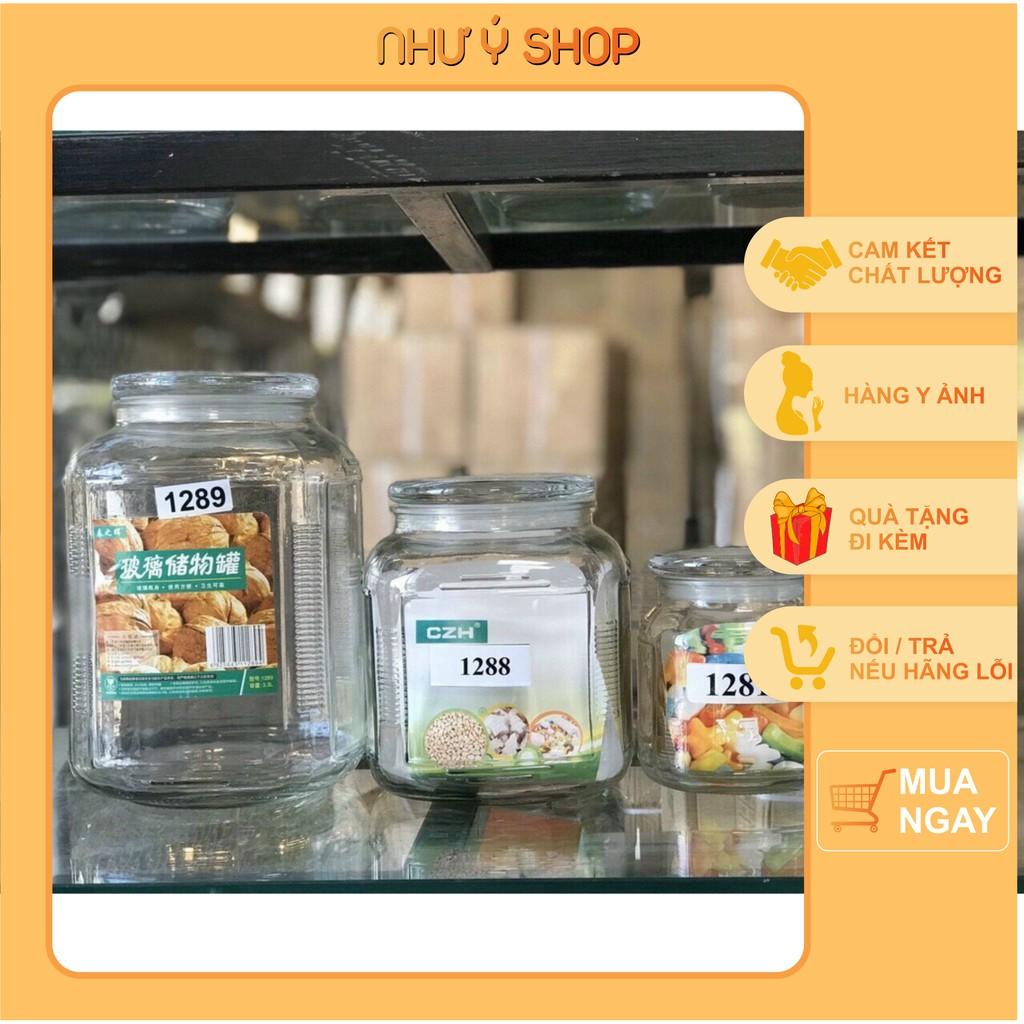 Lọ thủy tinh có nắp đựng gia vi, hạt,...
