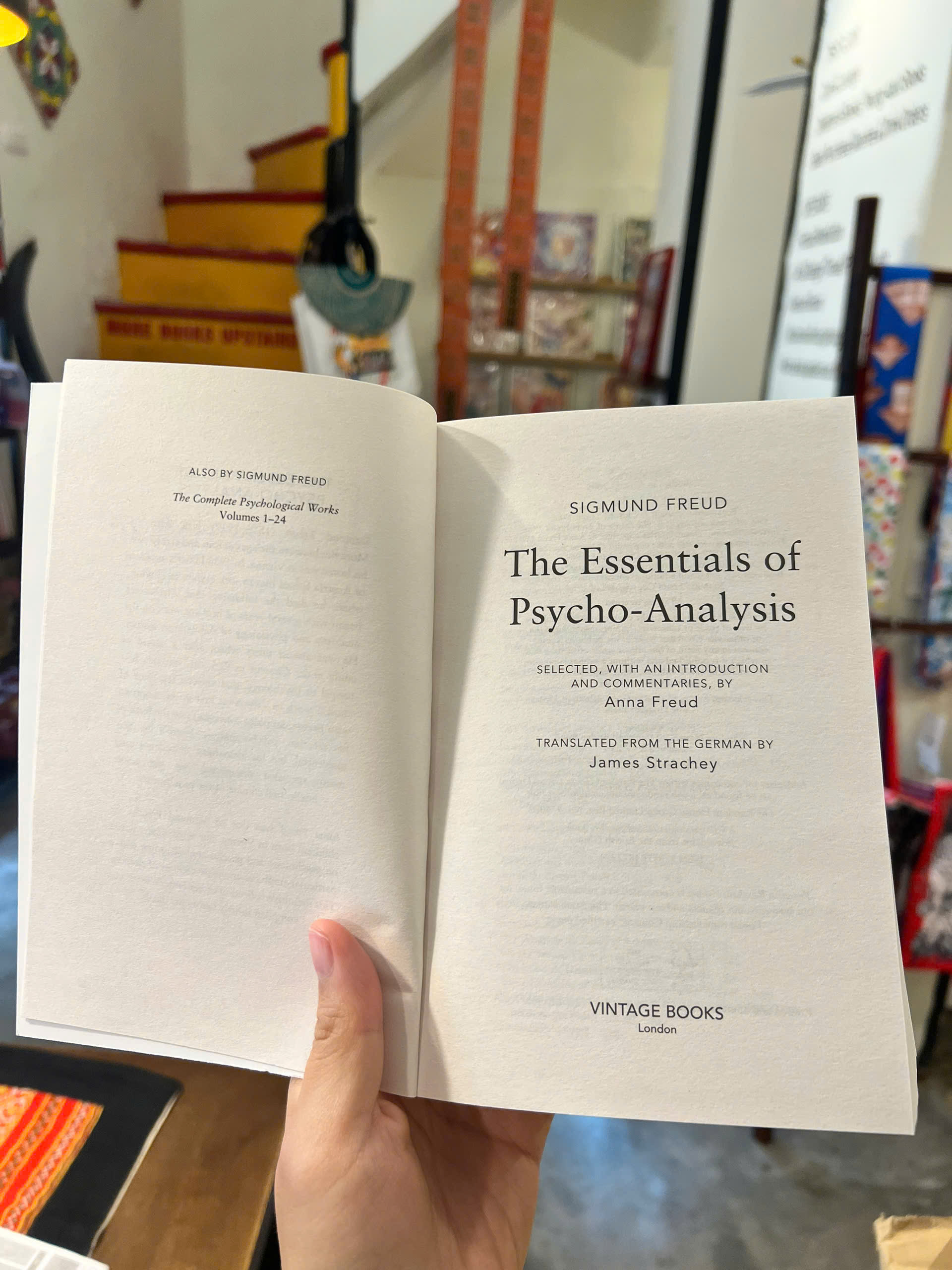 Sách - The Essentials of Psycho-Analysis by Sigmund Freud | Nonfiction / Tâm lý học / Ngoại văn
