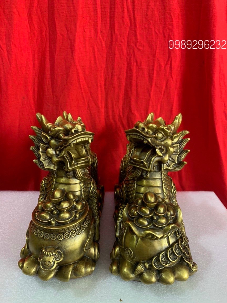 Đôi Kỳ Lân Cưỡi Mây Ôm Hũ Vàng Bằng Đồng Phong Thủy