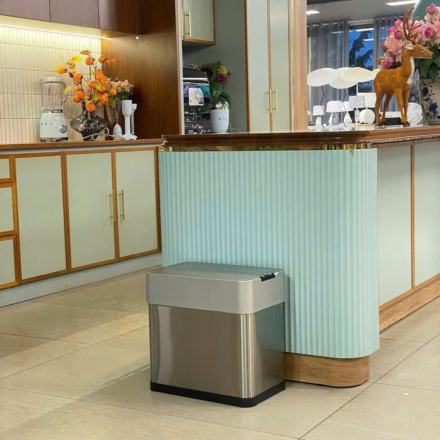 Thùng Rác Cảm Biến Thông Minh LETEK LW30 (30 lít) hàng chính hãng