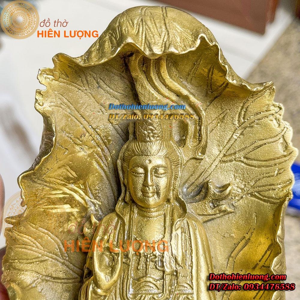 Tượng Phật Bà Quan Âm Ngồi Lá Sen Bằng Đồng Nguyên Chất Phong Thủy Kích Thước 13x7x18cm, Nặng 0,7kg Đẹp