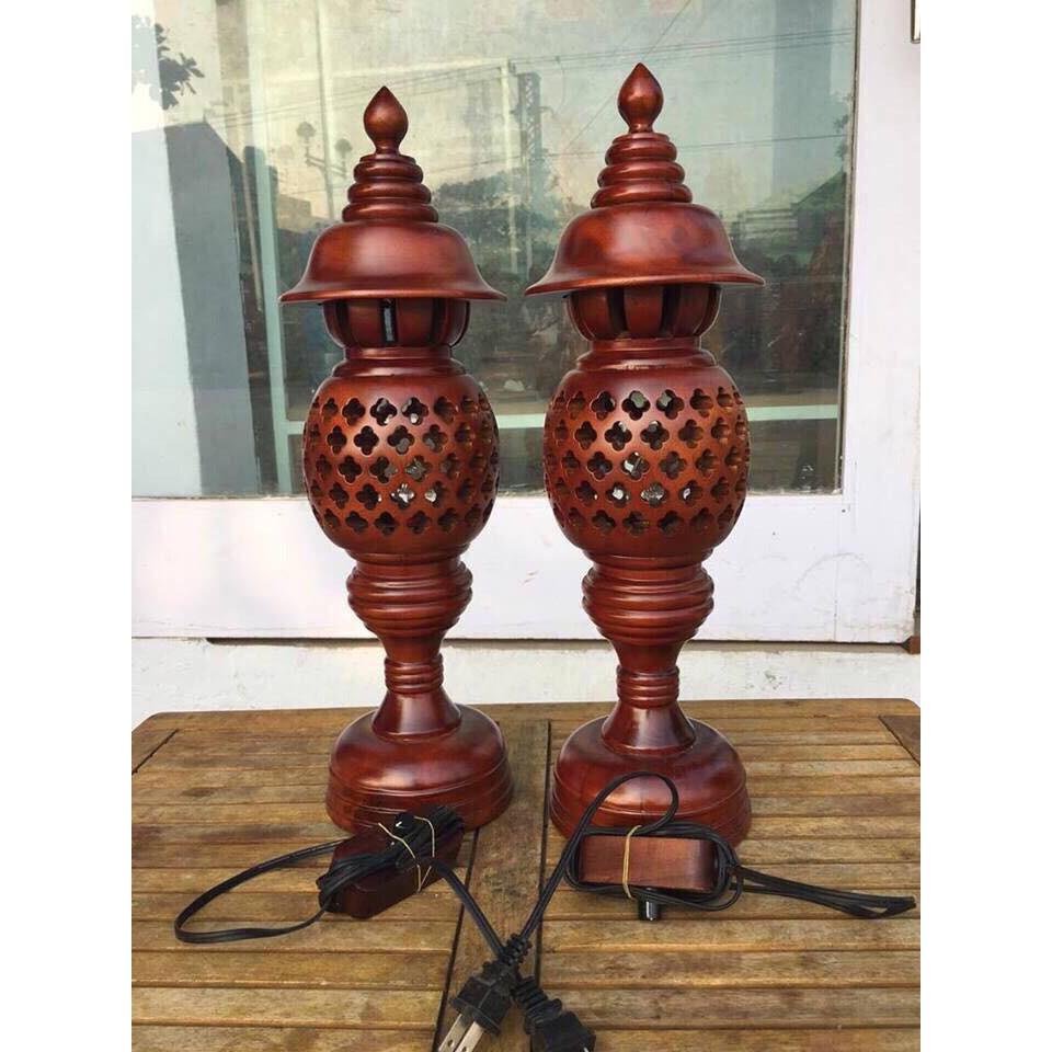 Cặp đèn thờ gỗ cao 48 cm
