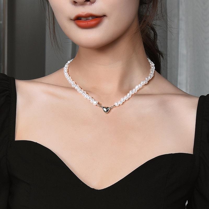 Dây chuyền nữ choker nữ hạt trai tim titan đẹp Ring House