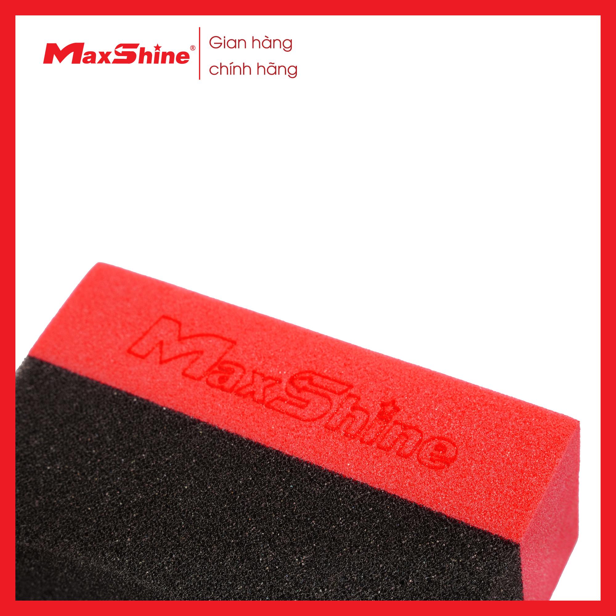 Xốp đánh bóng vỏ xe Maxshine 9011003 được làm từ xốp mềm mịn, không làm trầy xước lốp xe.