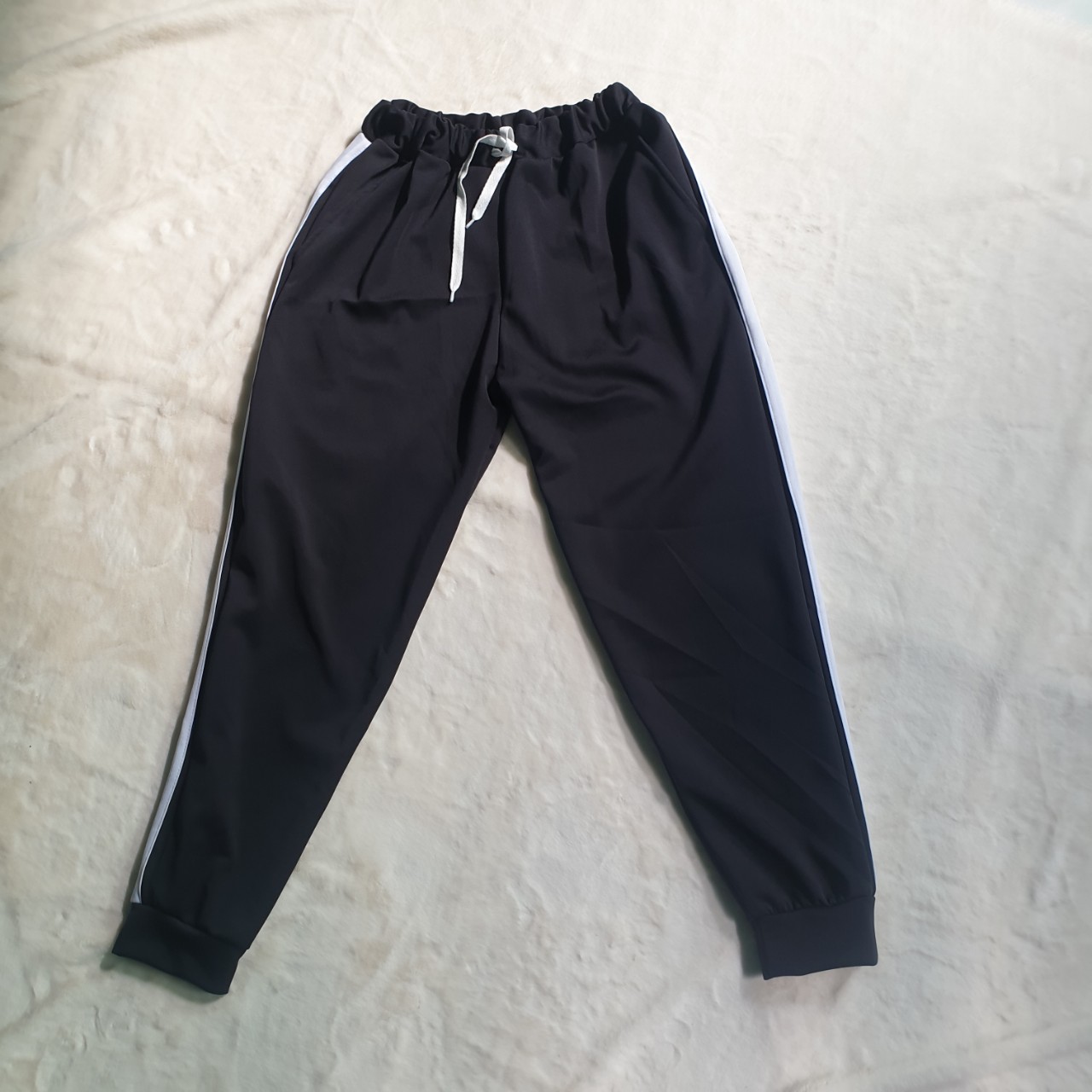 Quần Jogger Nam Nữ phong cách thể thao Hiphop phối vạch trắng phong cách Hàn Quốc, vải dày mịn Unisex aloha style