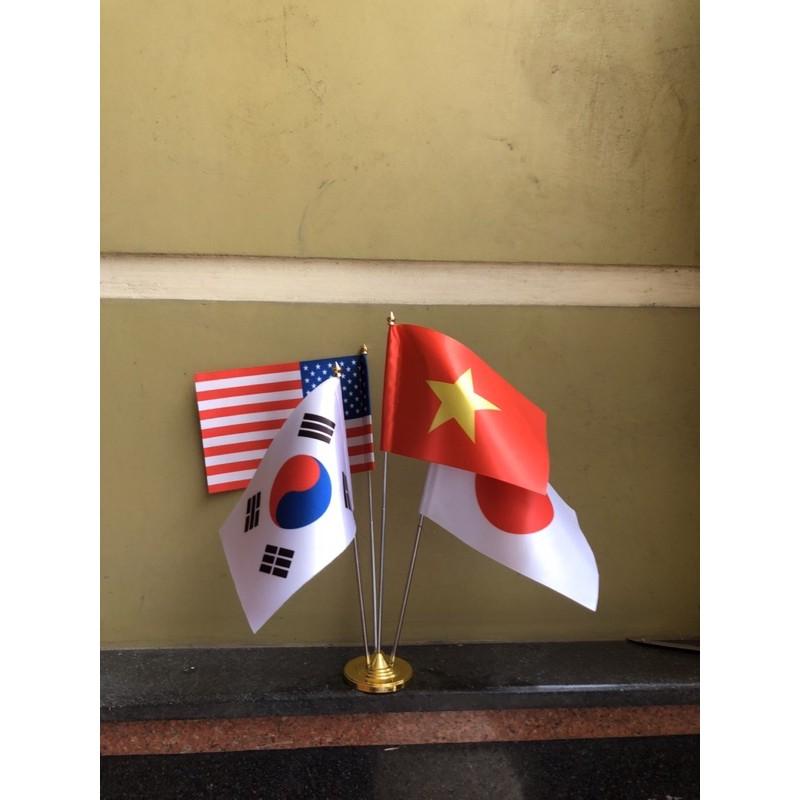 Cờ để bàn đế cắm 4