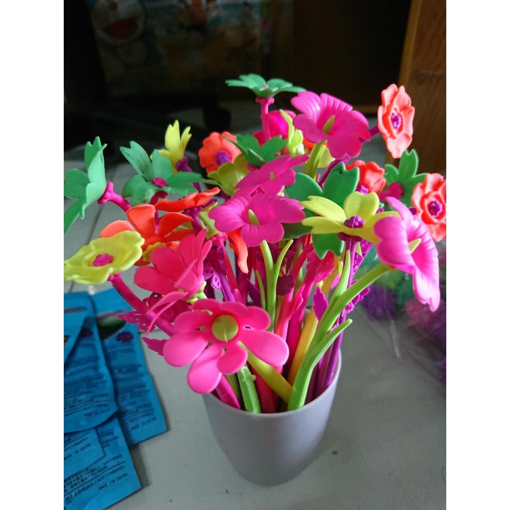 Bút gel mực đen hình cây hoa cute