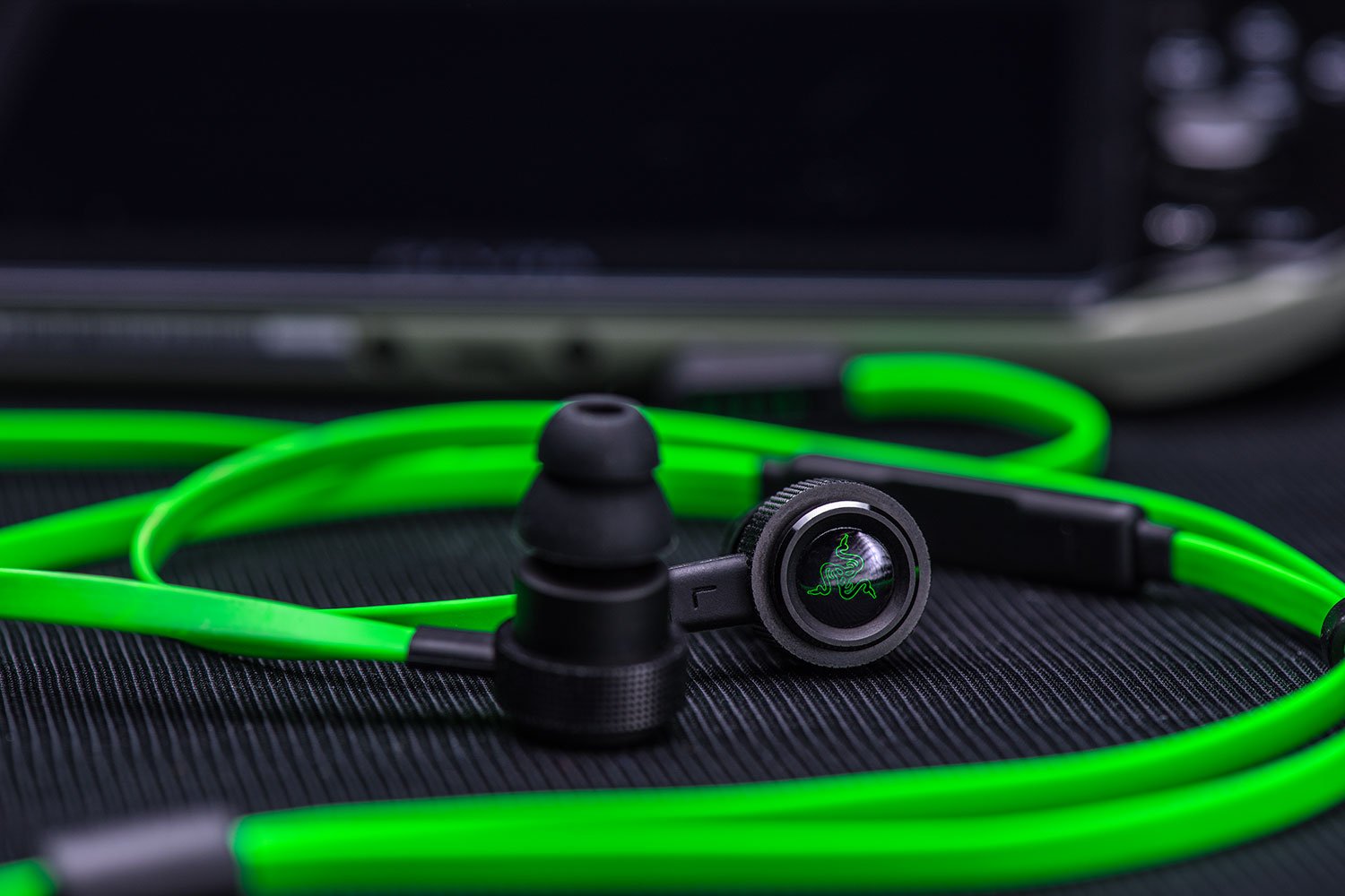 Tai nghe Razer Hammerhead Pro V2 – Analog Gaming &amp; Music In-Ear Headset - AP Packaging_RZ04-01730100-R3A1 - Hàng chính hãng