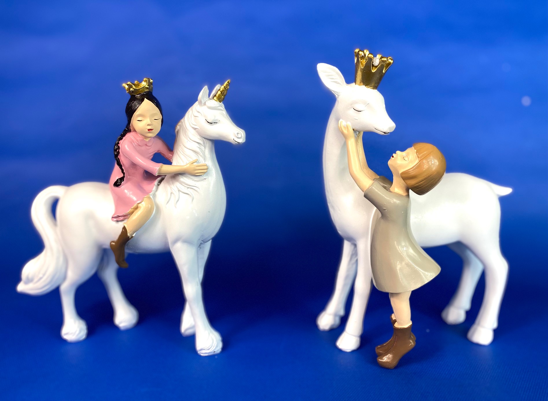 Bộ đôi Công chúa cưỡi ngựa