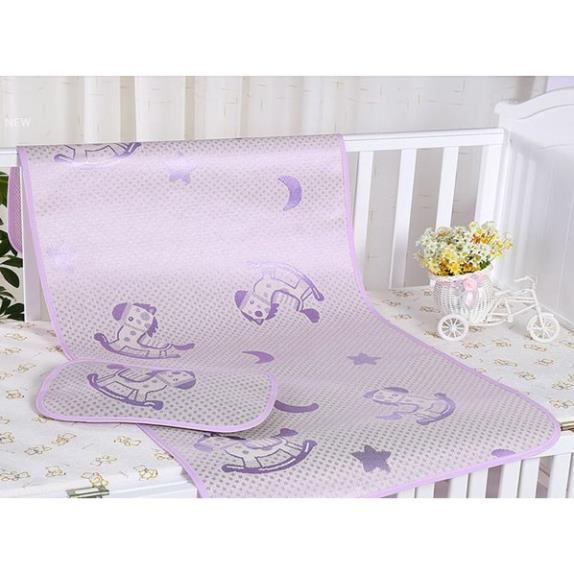Chiếu lụa cho bé hương thảo mộc kèm tặng gối