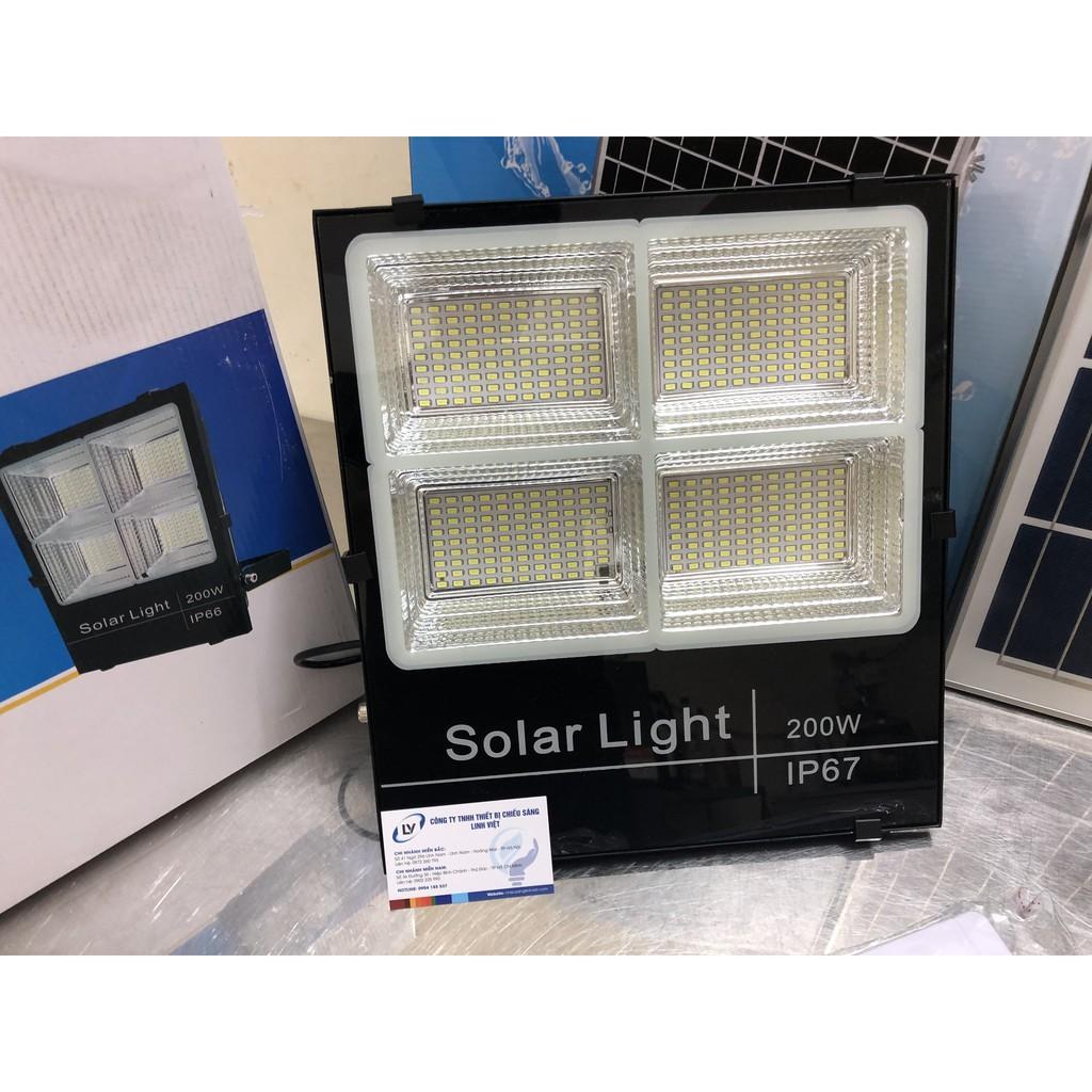 Đèn pha năng lượng 200W 4 khoang siêu sáng