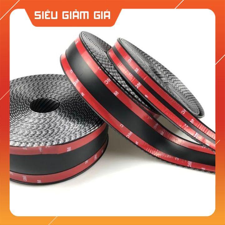 Nẹp carbon trang trí chống xước cho ô tô