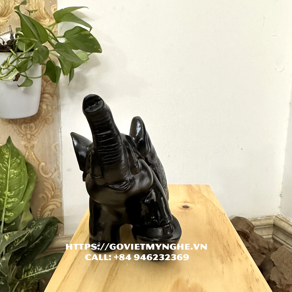 Tượng con voi đá trang trí phong thủy trang trí bàn làm việc - Màu đen tuyền - Chiều cao 11cm