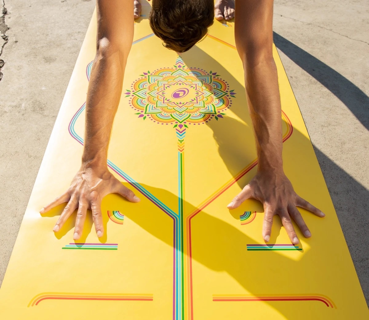 Thảm tập Yoga cầu vồng nhiều màu sắc chất liệu cao su - chống trơn trượt tặng kèm túi cao cấp và dây buộc