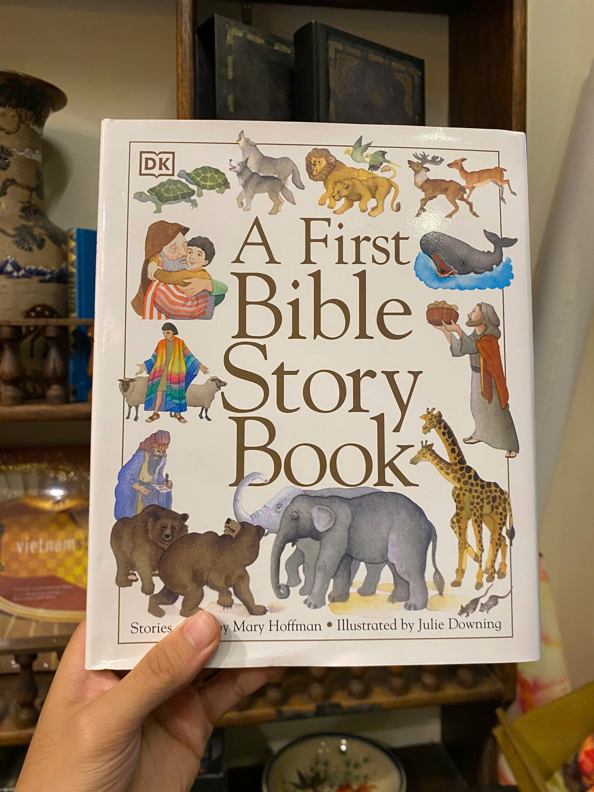 Sách - A First Bible Story Book by Mary Hoffman | Children's Picture Book | Sách bìa cứng