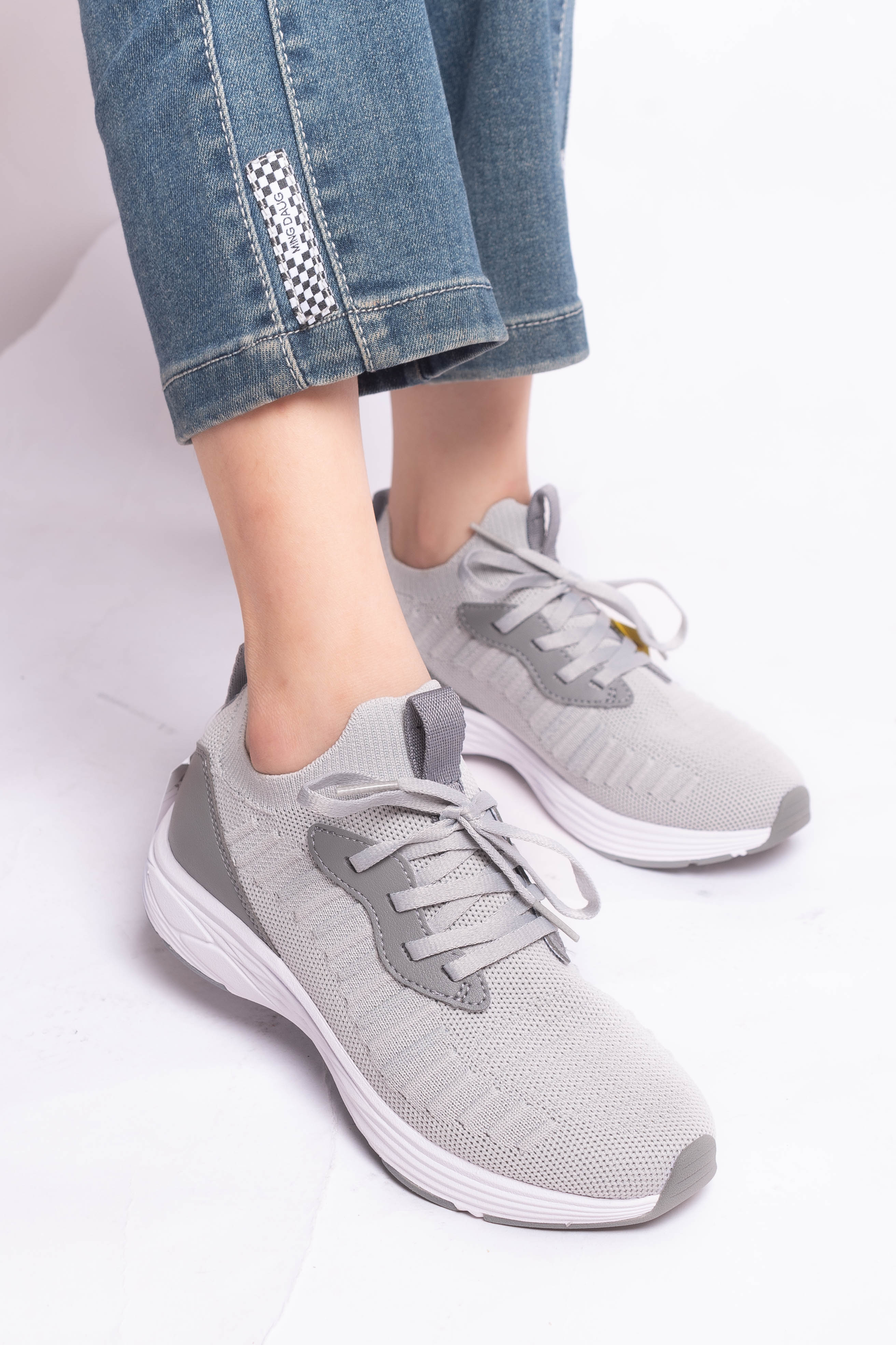 Giày thể thao Bitis nữ (35-39)