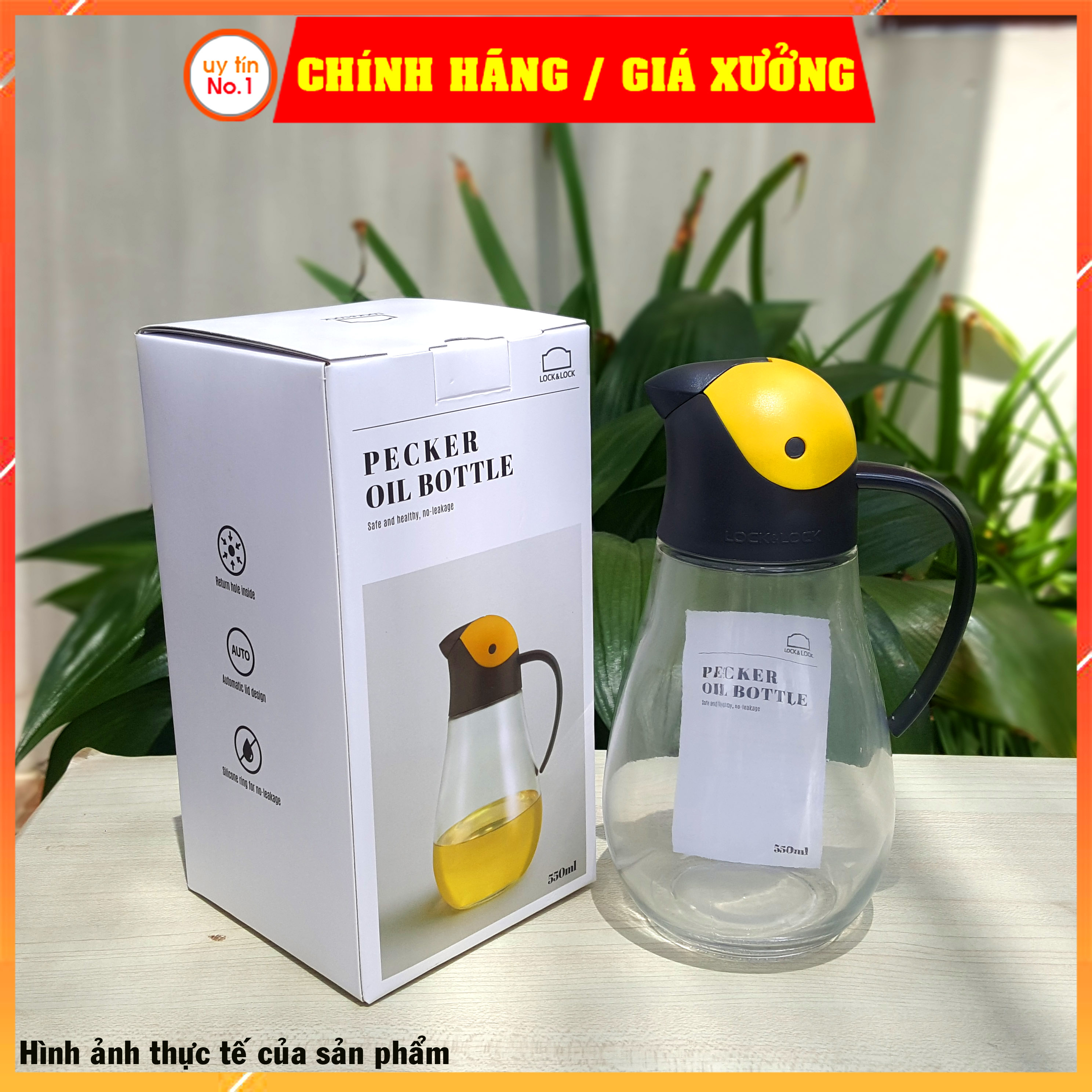 Bình thủy tinh đựng dầu ăn Lock&amp;Lock tự động mở nắp CKO201 550ml