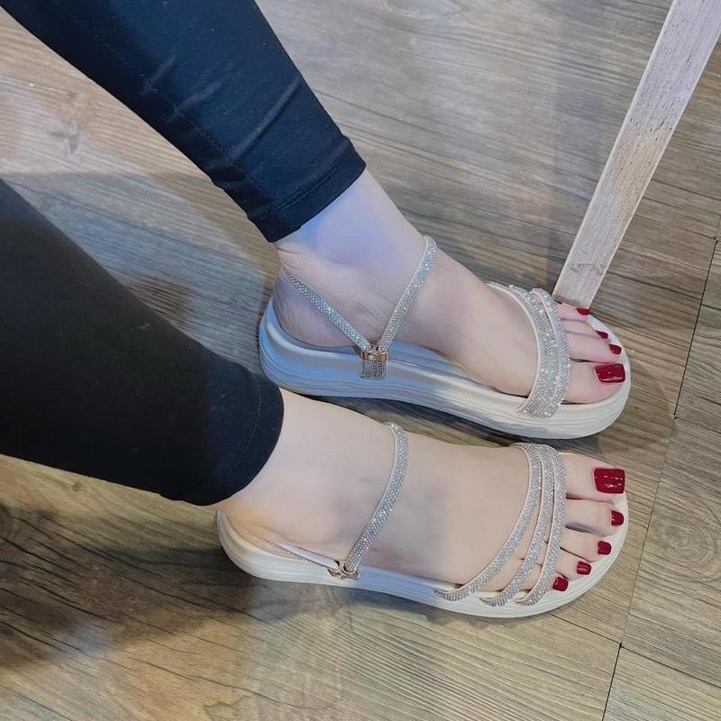 Sandal dây nhũ mảnh vát đi được 2 dáng đế bằng cao - 3P