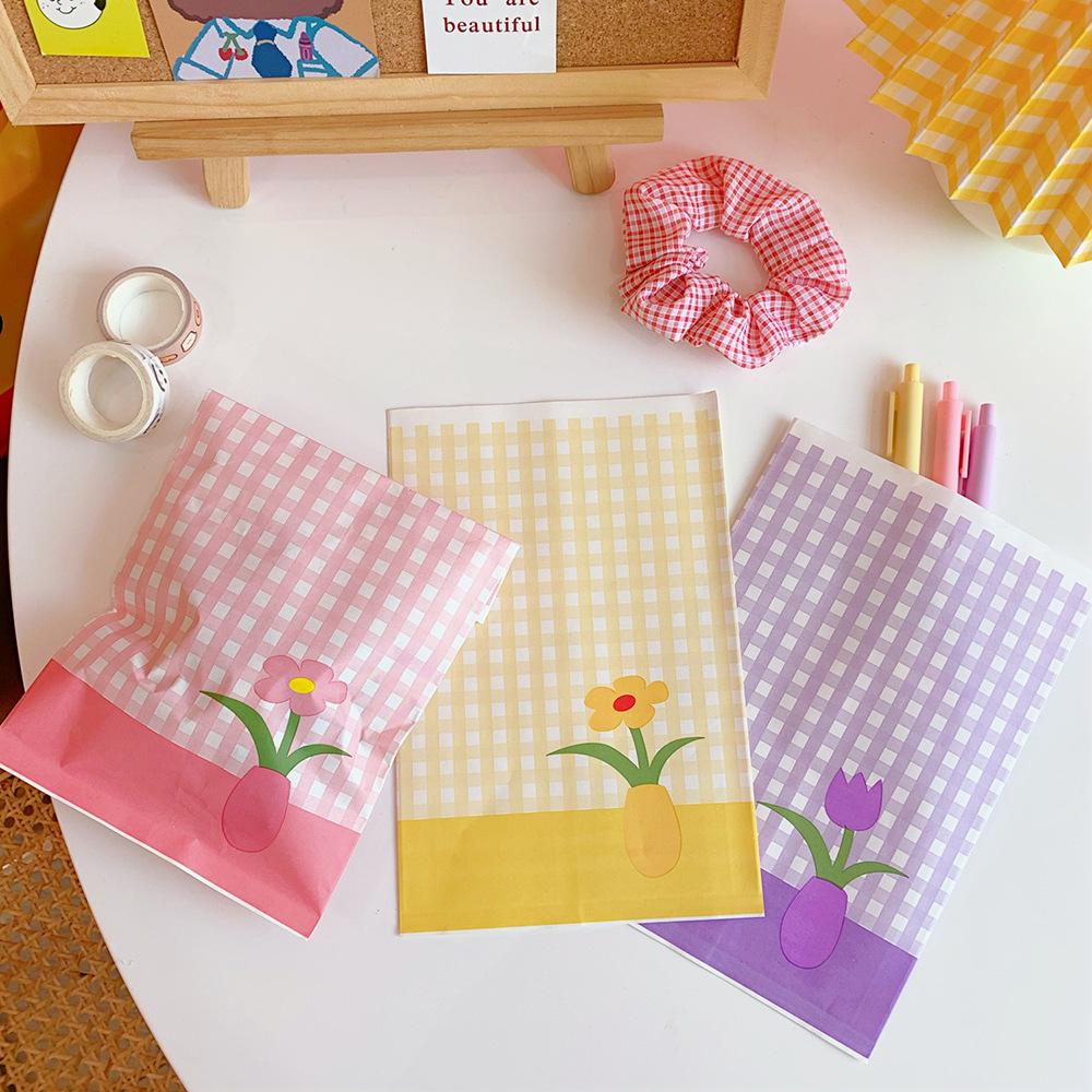 1 Túi Giấy Đựng Quà Họa Tiết Sọc Caro