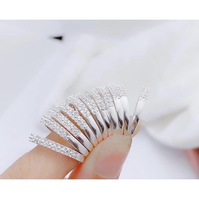 Nhẫn Bạc 2 hàng đá cho nữ. Đính đá li ti lấp lánh nhẹ nhàng nhưng không kém phần tinh tế sang trọng - Nomi Shop