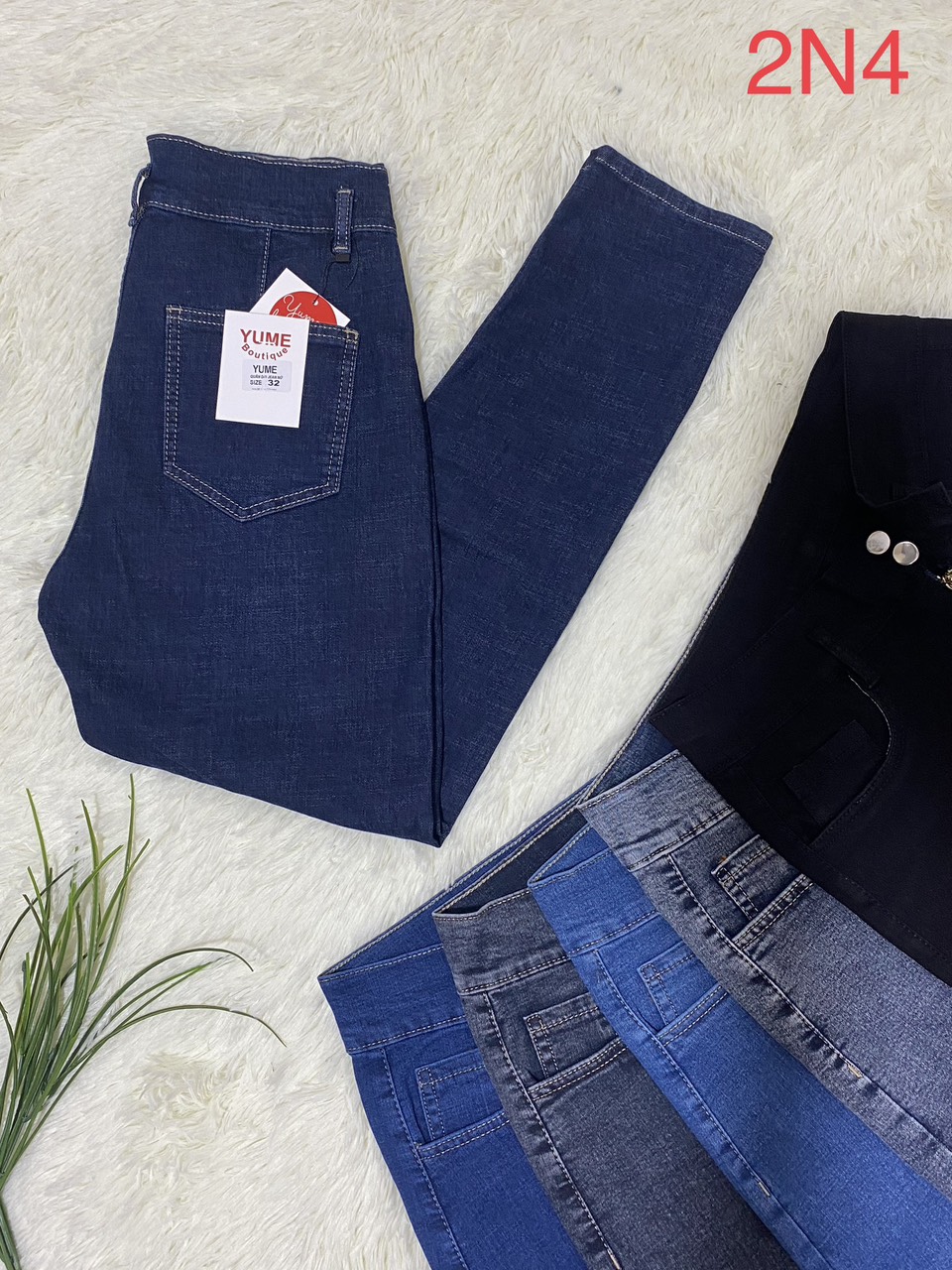 Quần jean dài lưng cao 2 nút có size 26-42 . Vải dày và co giãn. YUME JEAN BIGSIZE