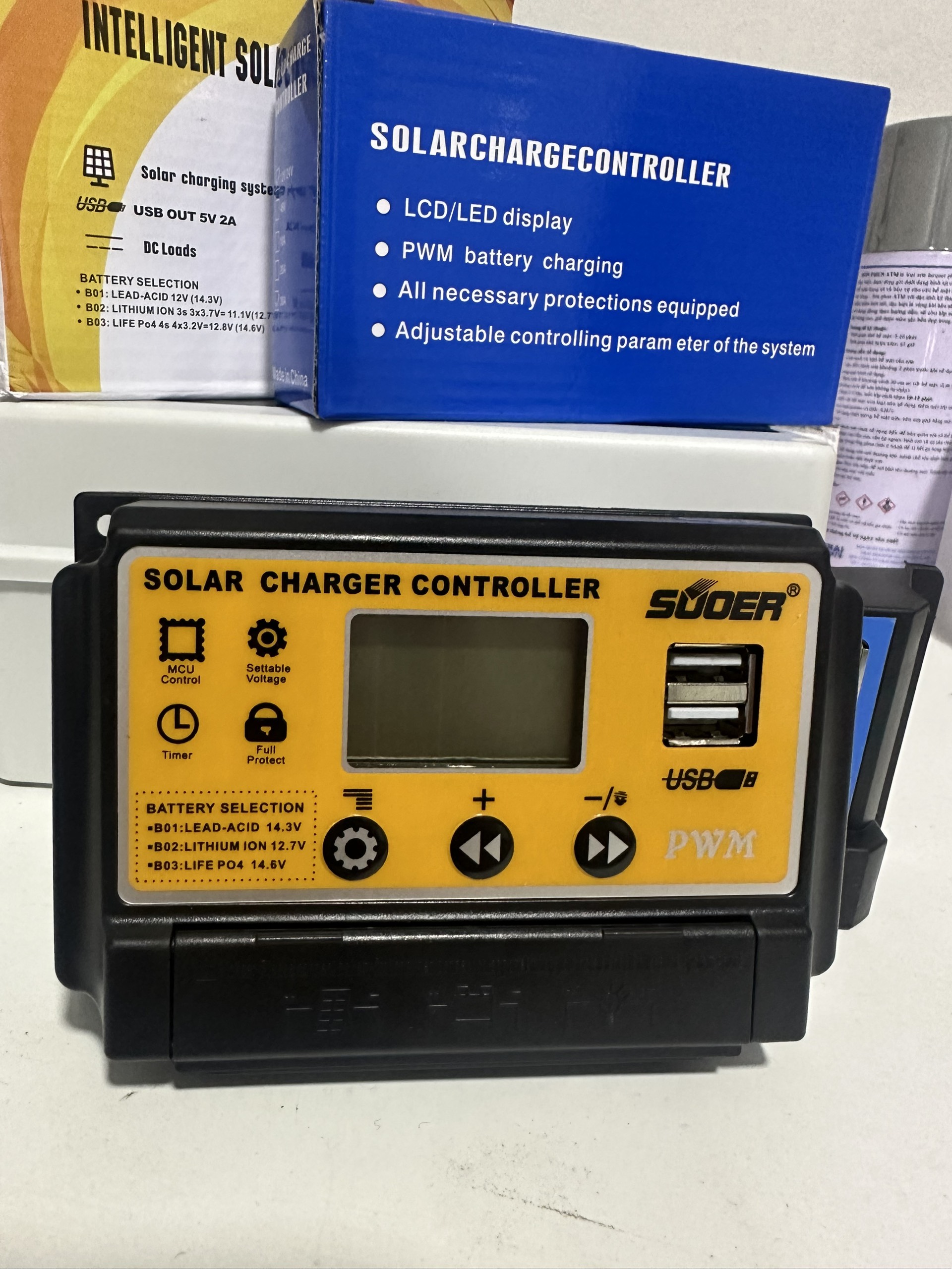Sạc năng lượng mặt trời 30A