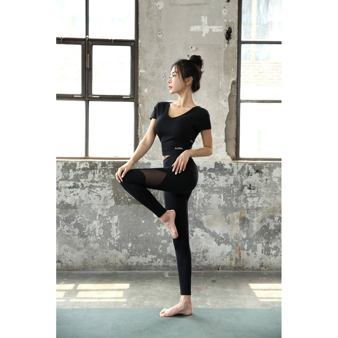 Bộ quần áo tập YOGA, GYM Nữ Cao Cấp Co giãn 4 chiều - M01Đ