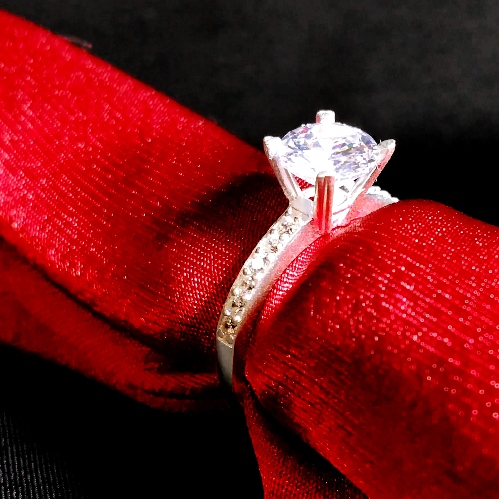 Nhẫn bạc nữ - Bạc thật - Đính Đá Pha lê Trắng lấp lánh  (NN.A8.B)