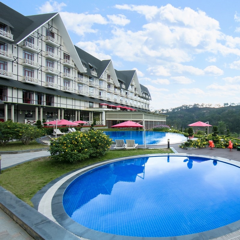 Swiss-Bel Resort Tuyền Lâm 5* Đà Lạt - Buffet Sáng, Hồ Bơi Ngoài Trời View Cực Đẹp, Hồ Bơi Trong Nhà, Xe Đưa Đón Trung Tâm Thành Phố
