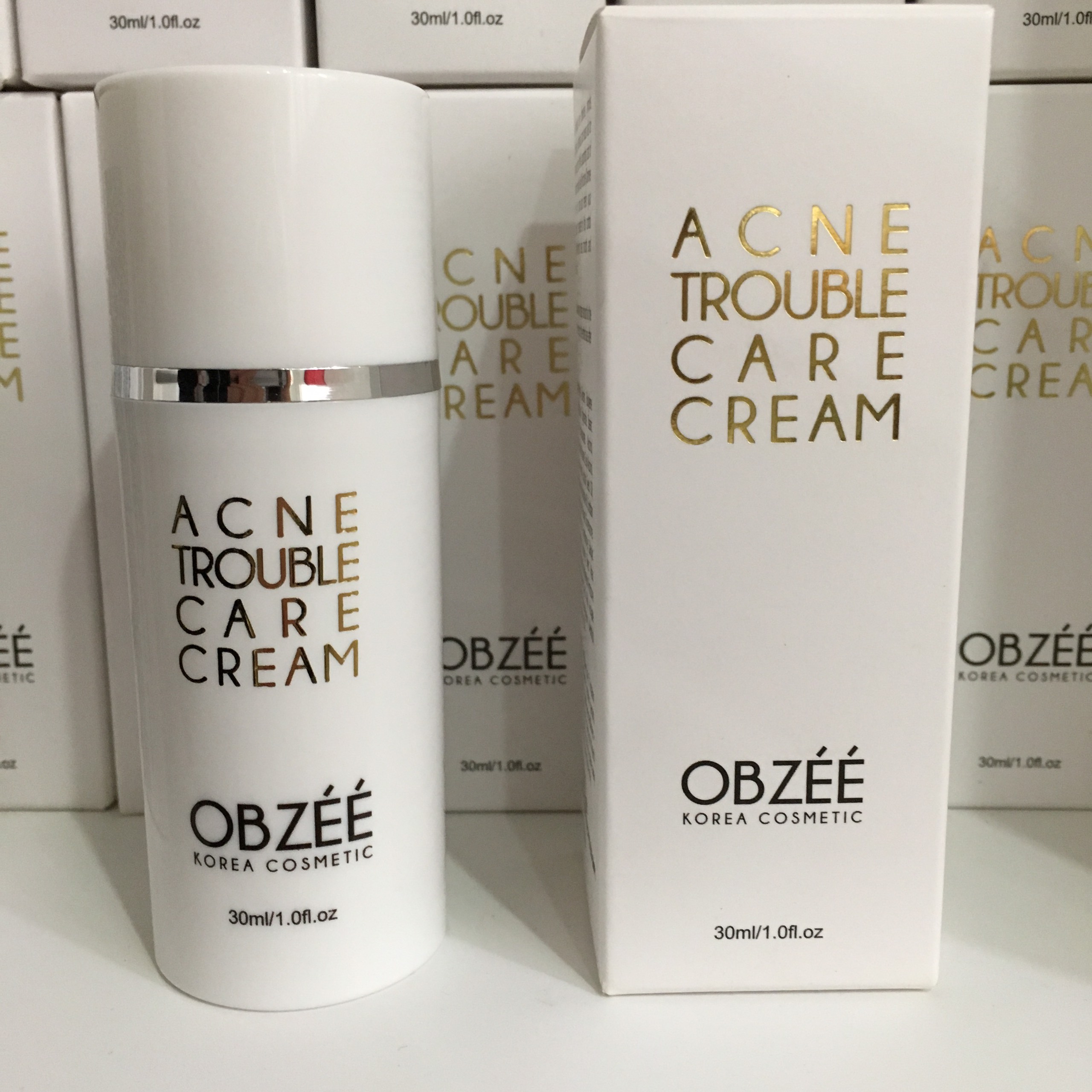 Kem giúp giảm mụn OBZÉÉ Acne Trouble Cream