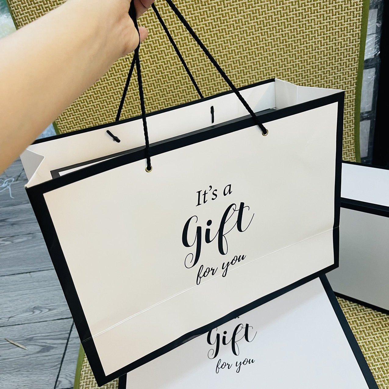 Hộp túi quà size to Gift for you, thiết kế sang trọng, kích thước lớn đựng giày, quần áo, túi xách, hộp quà bất ngờ