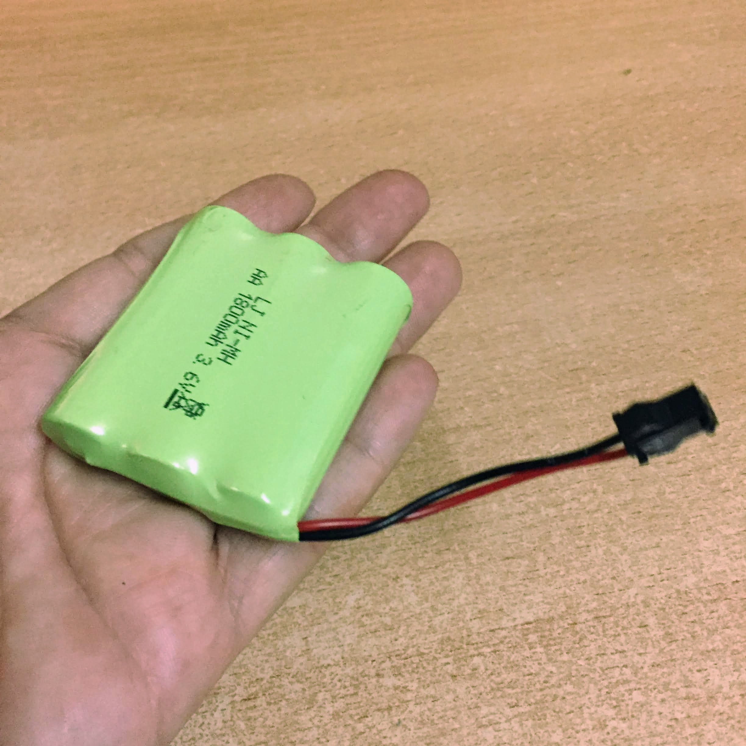 Pin ô tô 3.6V dung lượng 1800mah chân cắm Jack SM càng cua đen