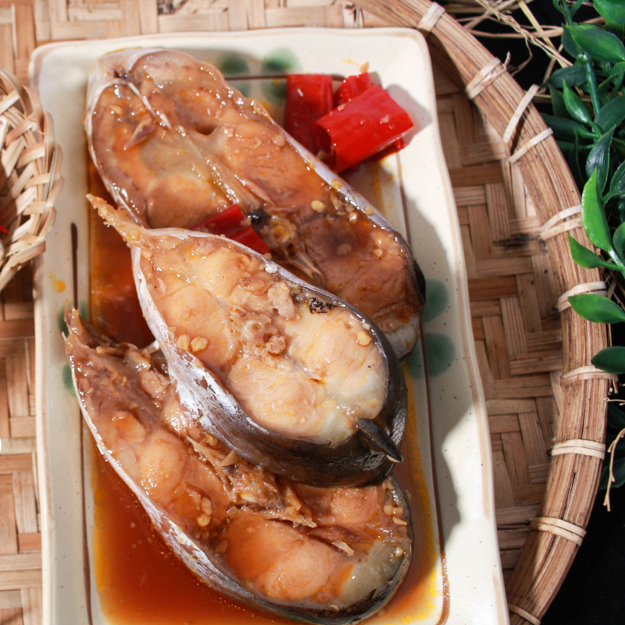 Cá basa kho tộ 3S khay 600gr - Nguyên liệu đã được sơ chế