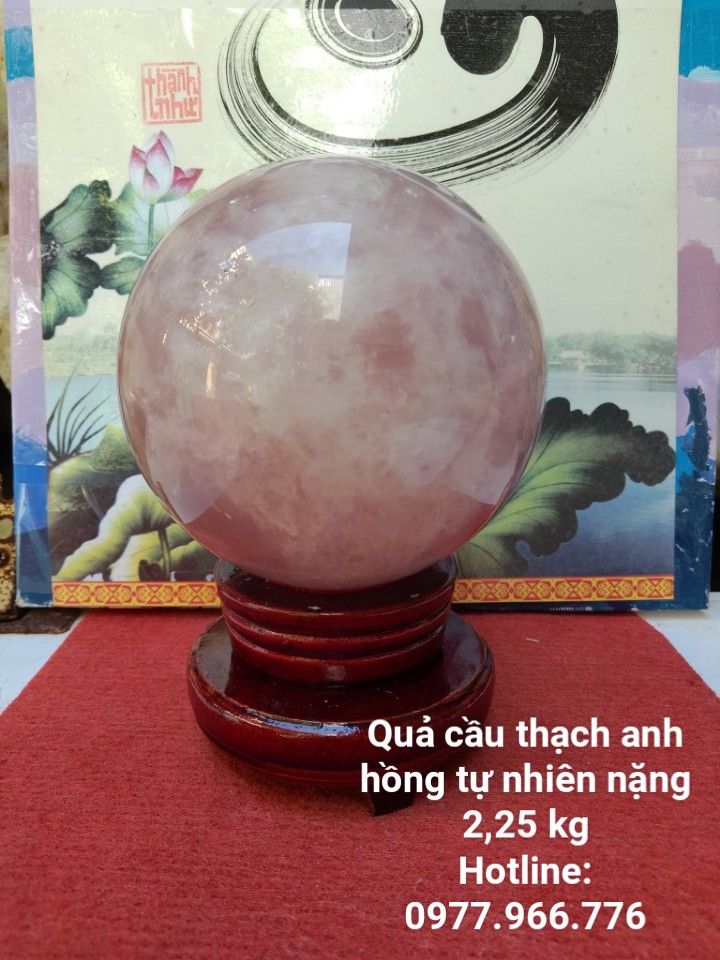 Quả Cầu Đá Thach Anh Hồng Phong Thủy Có Tặng Kèm Đế Gỗ Xoay