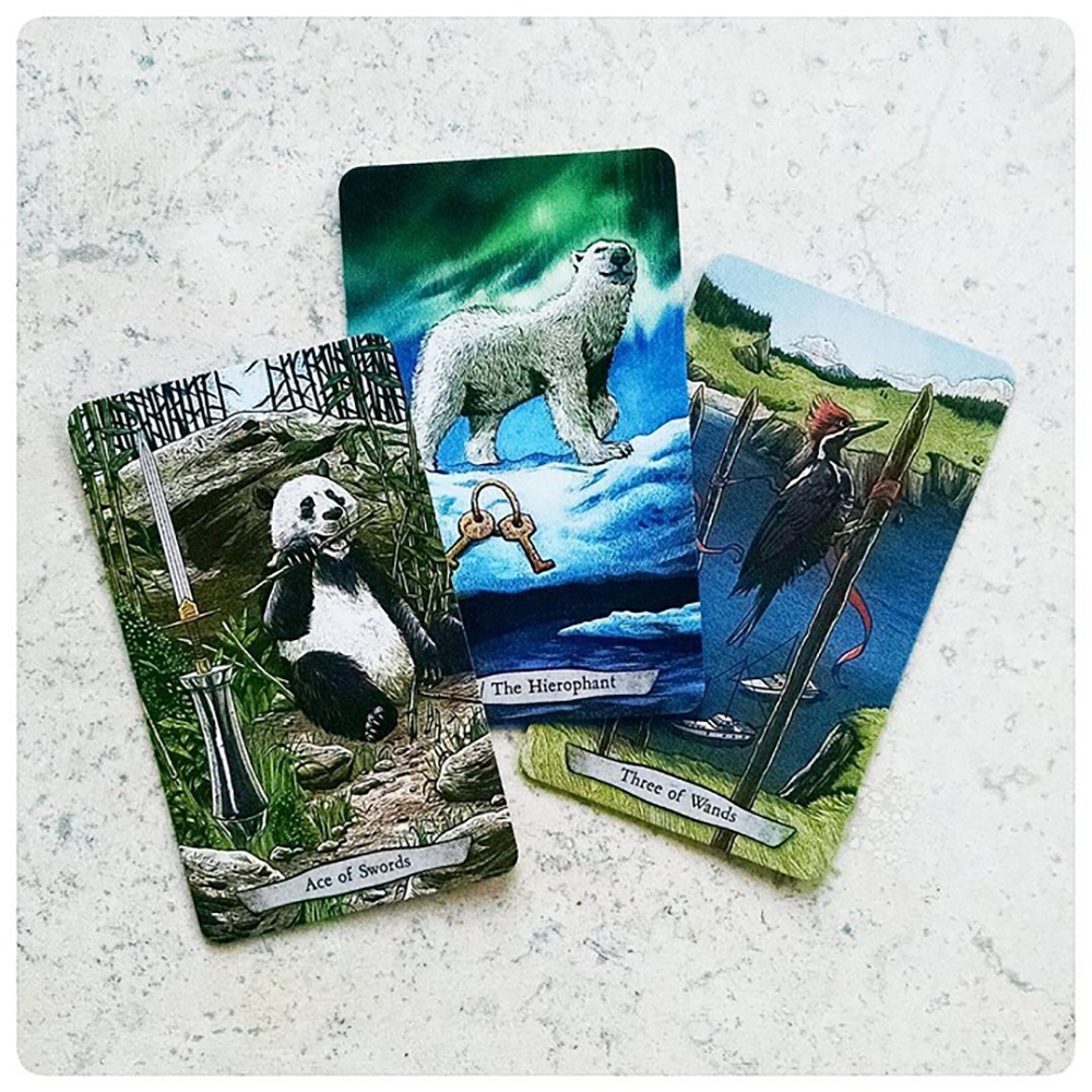 Bộ Bài Animal Totem Tarot 78 Lá Bài Kèm Đá Thanh Tẩy