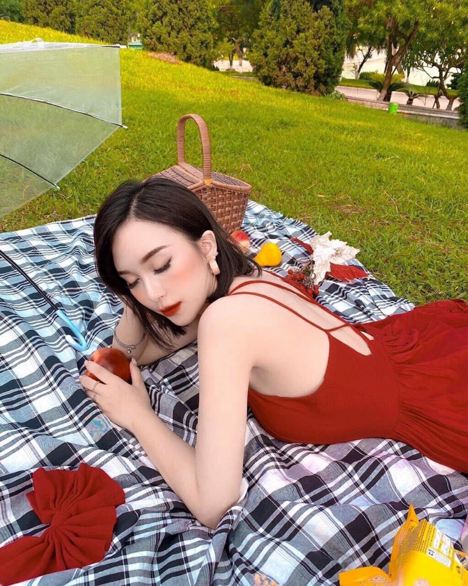 Đầm maxi đỏ 4 dây đan lưng