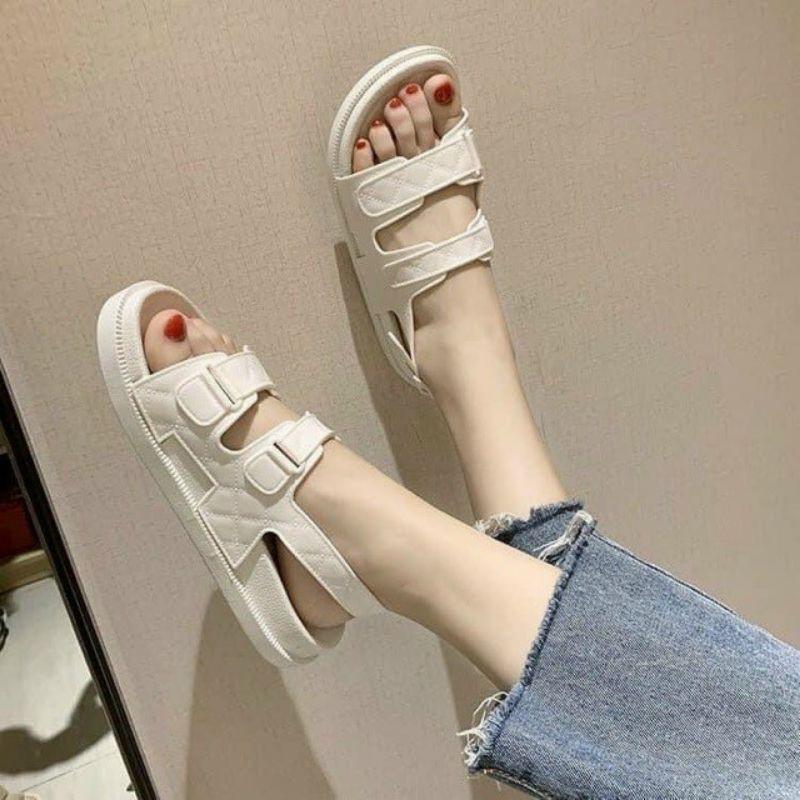 (Siêu rẻ) Giày sandal quay ngang chống thấm nươc siêu bền