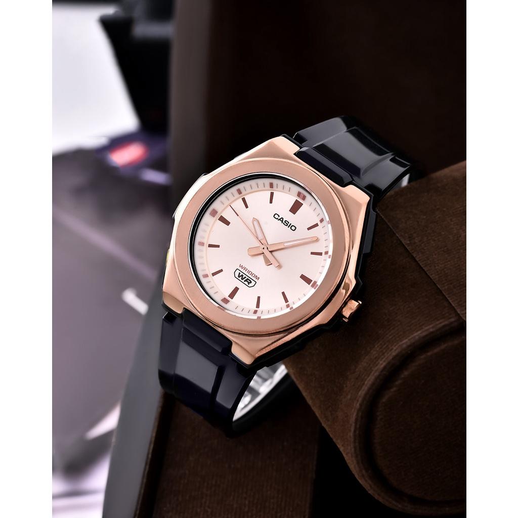 Đồng Hồ Nữ Dây Nhựa Casio Standard LWA-300HRG-5EVDF Chính Hãng - LWA-300HRG-5E Gờ Kim Loại