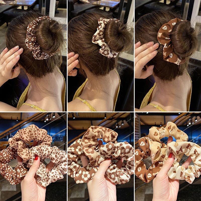 Cột tóc vải scrunchies gấu hoa màu trà sữa mẫu mới hot trend Hàn Quốc Tatitava