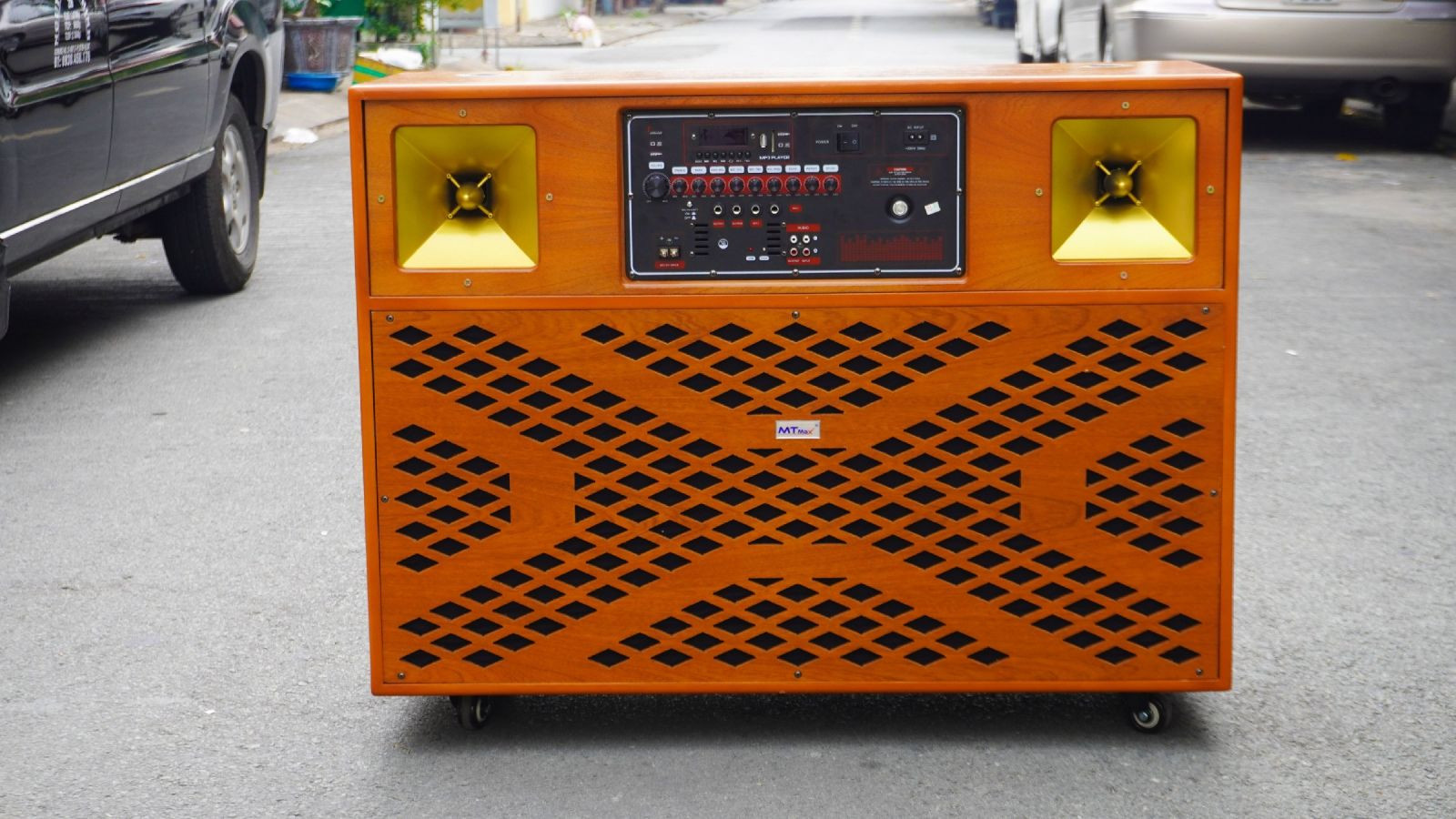 Loa kéo di động MTMax B3 - Dàn karaoke ngoài trời 3 bass 3 tấc, 2 treble - Loa khủng long 3 đường tiếng công suất cực lớn đến 7000W - Kèm 2 micro không dây UHF