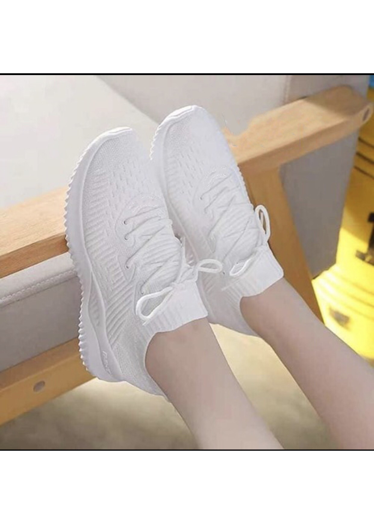 Giày Sneaker Nữ  Cổ Chun Hot Trend