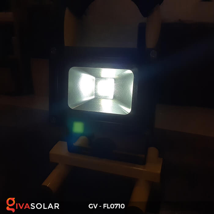 Đèn Pha Led Siêu Sáng Cho Công Trình GIVASOLAR 10W GV-KFL0710 IP65 siêu sáng 5000k